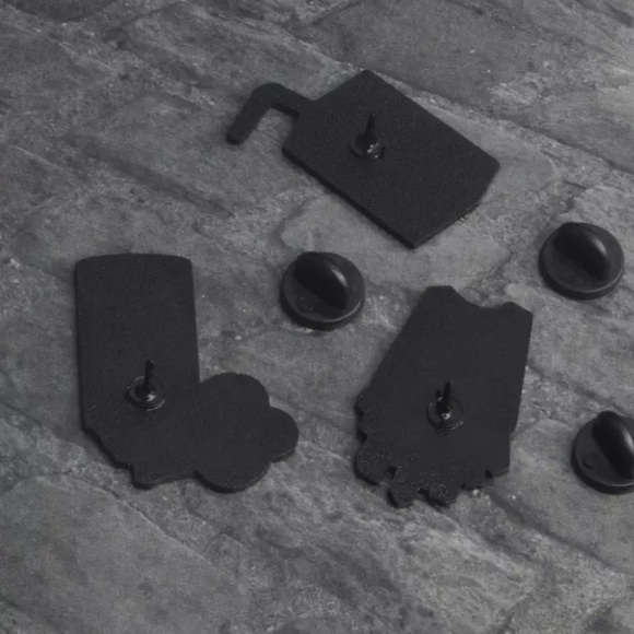 🔴 5/$20 Bitch Spray pin NEW - Picture 3 of 3